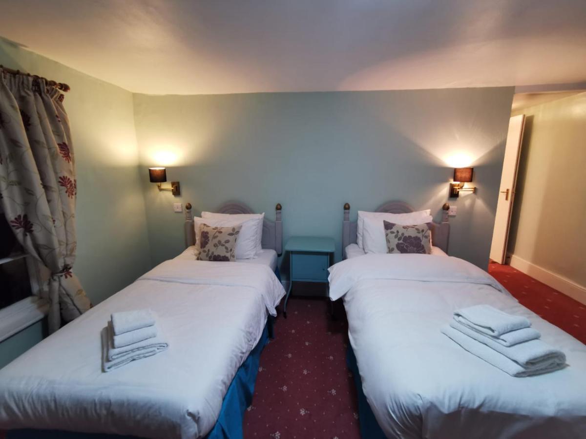 The Compasses Inn Fordingbridge Eksteriør billede